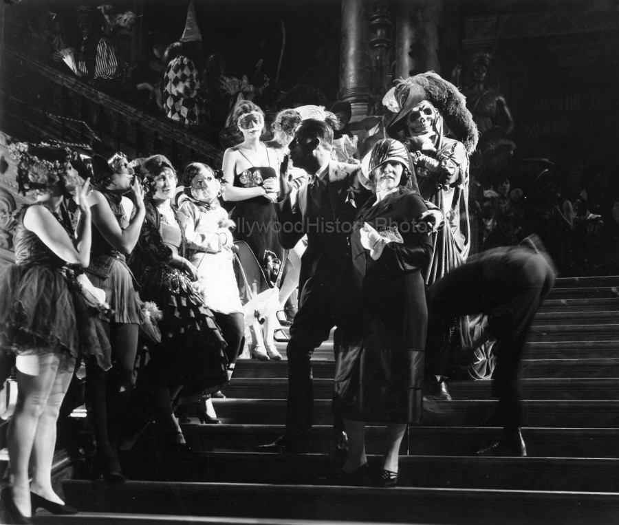 Lon Chaney 1925 3 P.jpg